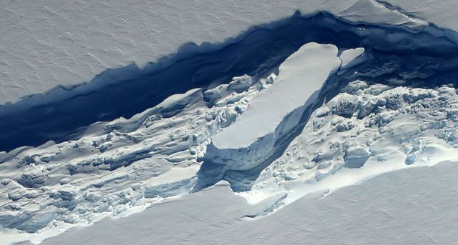 El glaciar Pine Island ya desprendió dos grandes masas de hielo en poco tiempo.