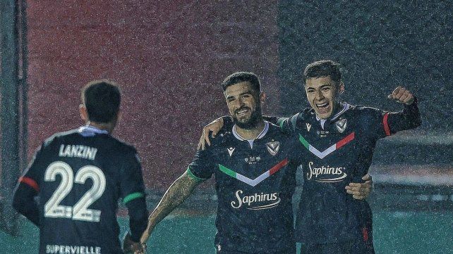 Vélez pasó de fase.