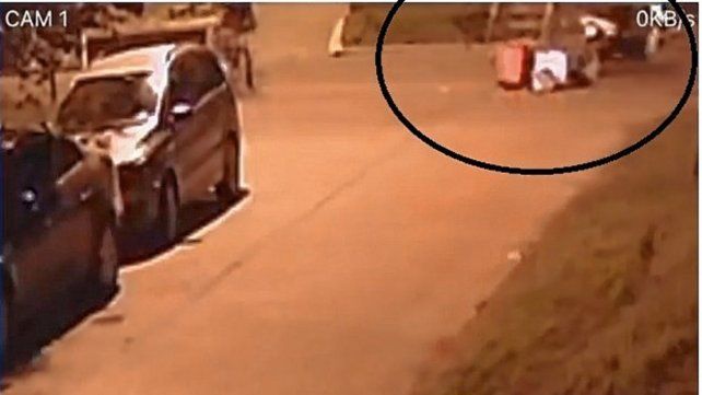 Un violento robo de moto sucedió el sábado a la noche en Paraná. Delincuentes golpearon a la joven cadete quien cayó al asfalto. Piden seguridad en la zona.