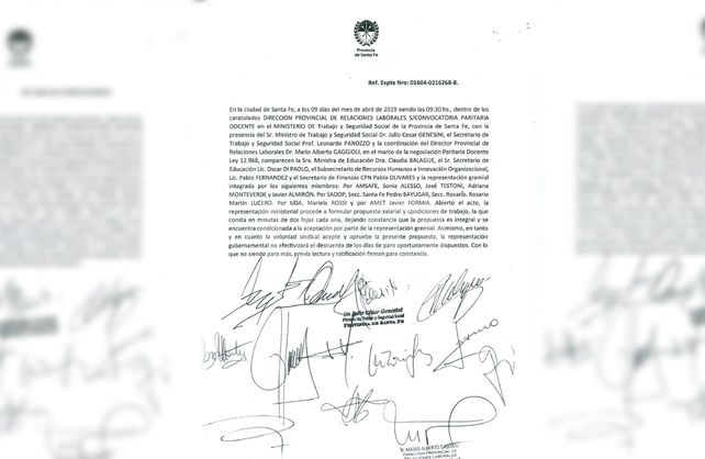 Copia del acta firmada por los docentes y los funcionarios provinciales el 9 de abril pasado.