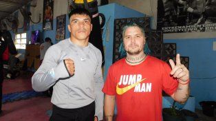Emiliano Pucheta&nbsp;junto a su entrenador Totino Diógenes Caunedo en el Thunder Box.