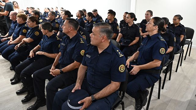 La Provincia reconoció a policías que investigron el femicidio en Gobernador Mansilla y que capturaron al prófugo del doble femicidio de Córdoba y hallazgo del chofer