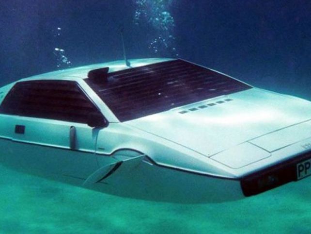 El auto submarino de James Bond y otros caprichos de los famosos más excéntricos
