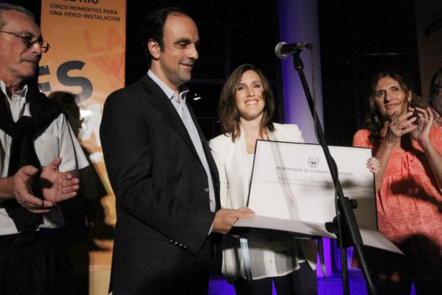 Distinguen a La Sole por su entrega durante la inundación del 2003