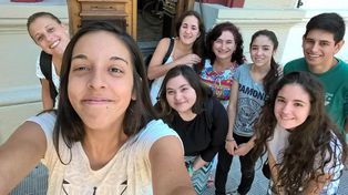 Alumnos de la escuela Dante Alighieri refutan una teoría global de interacción personal