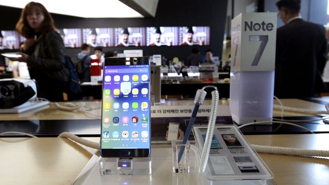 Samsung retiró de la venta el Galaxy Note 7 y aconsejó a sus usuarios que los apaguen