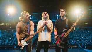 Airbag en Rosario: el rock de los hermanos Sardelli arrasó en el Metropolitano
