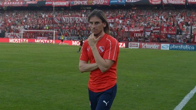 Beccacece dejó de ser el DT de Independiente