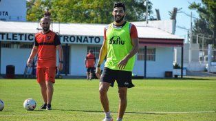 El ex-Patronato Gabriel Gudiño fue separado del plantel de Huracán.