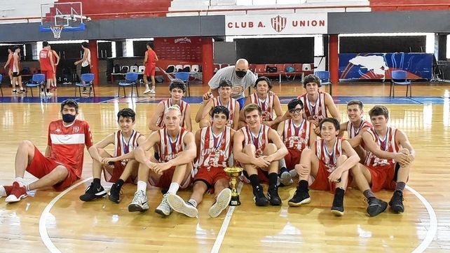 Unión superó a Almagro y se consagró campeón U17 en el Torneo Mixto de Básquet.&nbsp;