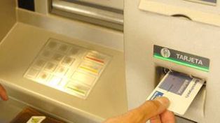 Cuide su bolsillo: c&oacute;mo evitar que le roben su tarjeta sin que se entere
