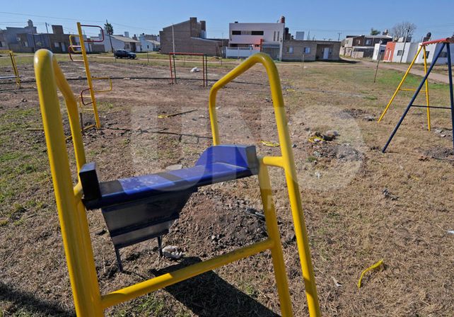 Unidad. Los vecinos están muy contentos con las mejoras que se lograron en el barrio. Foto: Manuel Testi / Diario UNO