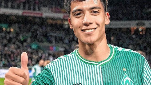 El defensor Julián Malatini debutó con un gol en la victoria de Werder Bremen por la Bundesliga.