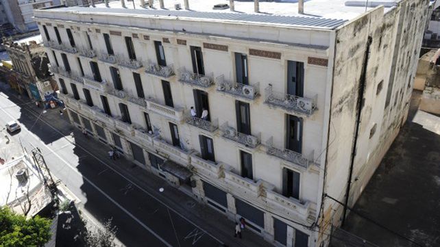 El bono para los profesores está disponible en las áreas administrativas de cada facultad