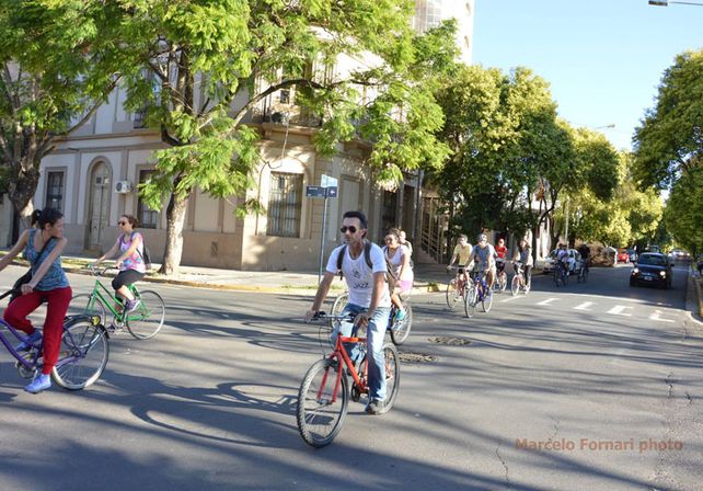 En Paraná los trabajadores del comercio necesitan estacionamientos de bicicletas