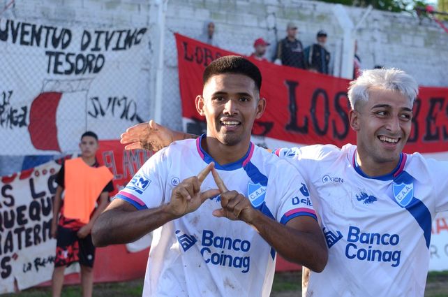 Primera C: Argentino venció al escolta en su cancha y quedó a un punto de la cima
