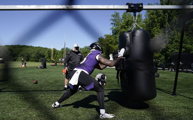 El apoyador de los Baltimore Ravens