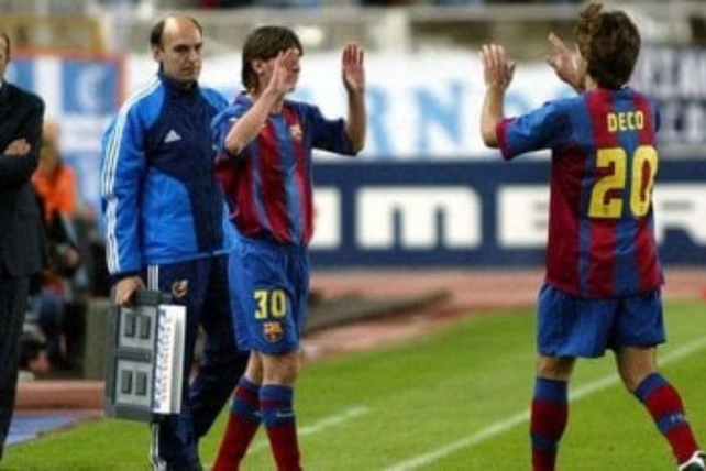 Hace 16 años Lionel Messi debutaba con la camiseta del Barcelona.