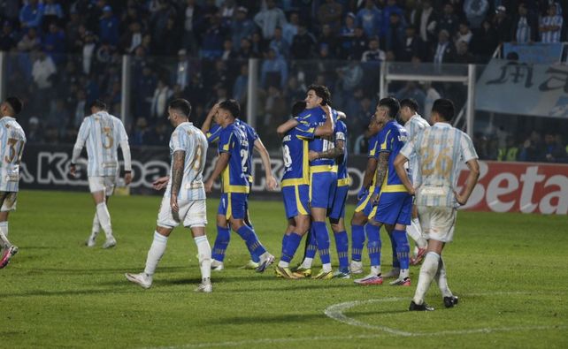 El último partido como visitante de Central fue victoria, ante Atlético Tucumán. El Canalla quiere repetir en Junín.
