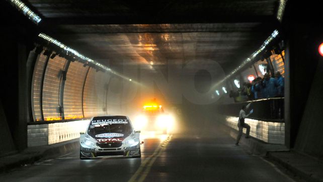 Se llevará a cabo la 2ª edición del Cruce del Túnel Subfluvial, entre Santa Fe y Paraná Se llevará a cabo la 2ª edición del Cruce del Túnel Subfluvial, entre Santa Fe y Paraná