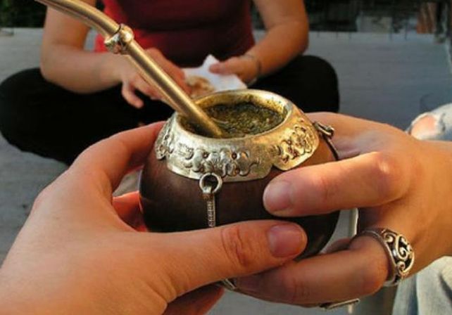 Argentina, el país donde sus ciudadanos toman 100 litros de mate por año