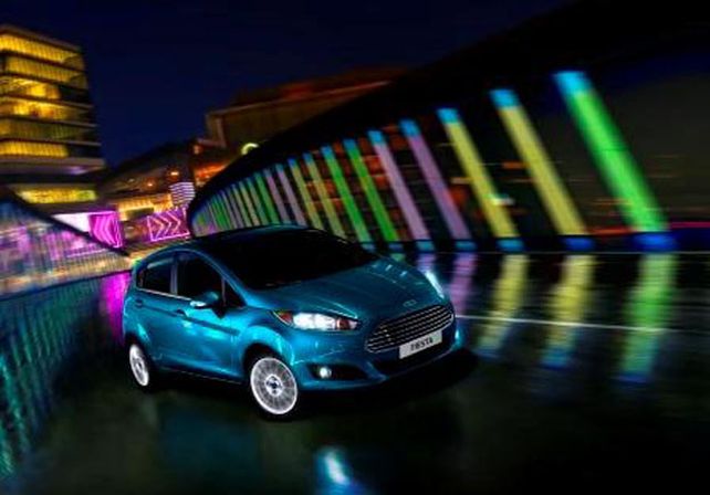 Curiosa celebración del centenario de Ford en Argentina
