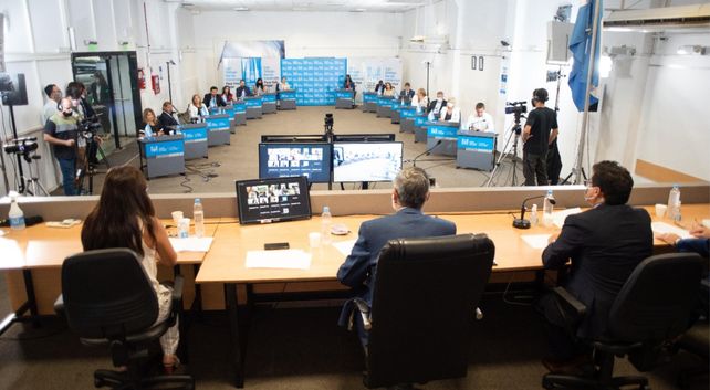 Concejales de Córdoba donaron el 30% de sus sueldos para equipamiento en la salud pública