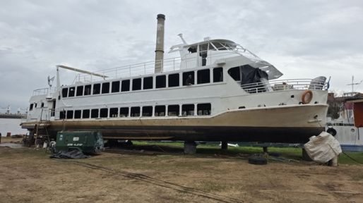 El Barco Ciudad de Rosario promete amarrar en noviembre en la Terminal Fluvial
