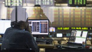 Los bonos argentinos cayeron hasta 7% y el riesgo país superó los 1.200 puntos.