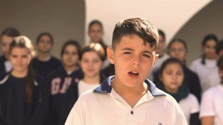 Liam Gallagher compartió el video de los alumnos de San Lorenzo y afirmó: Biblical