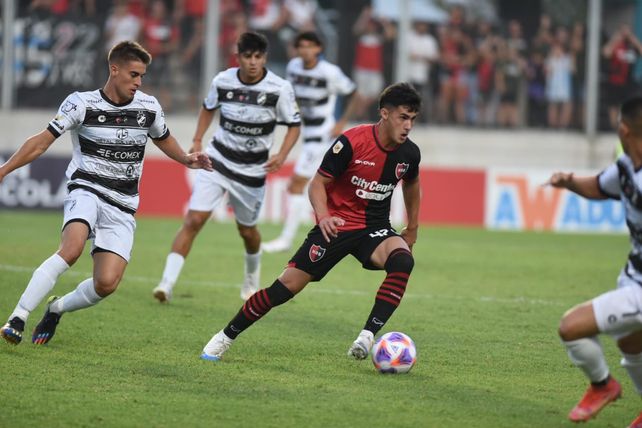 Newells fue una decepción y Claypole lo eliminó de la Copa Argentina