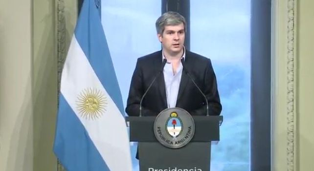 Peña: El presidente le pidió la renuncia a Prat Gay y decidió desdoblar el ministerio