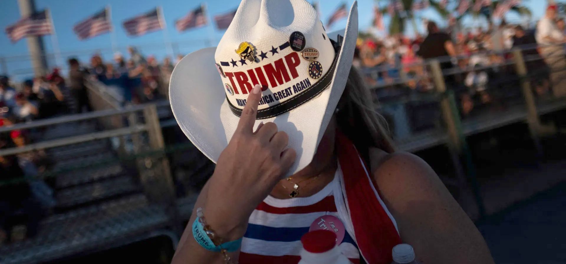 Simpatizantes llegan para escuchar a Donald Trump hablar en un mitin, Hialeah, Florida. Fotografía: Ricardo Arduengo/AFP/Getty Images Simpatizantes llegan para escuchar a Donald Trump hablar en un mitin, Hialeah, Florida. Fotografía: Ricardo Arduengo/AFP/Getty Images