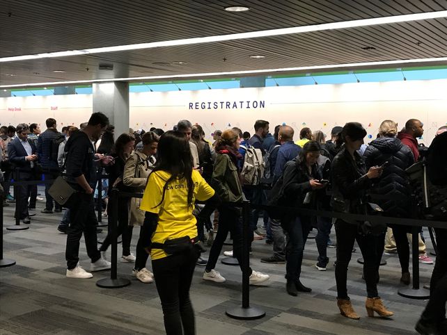 Registración. Cientos de concurrentes al evento que se lleva a cabo en San José