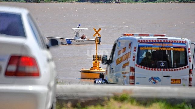 Accidente náutico en Paraná: desesperada búsqueda de una persona en el río