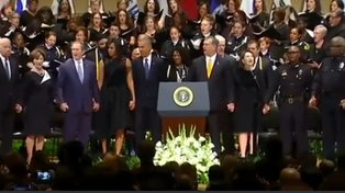 Video: Extraño baile de Bush en el funeral de los policías asesinados en Dallas