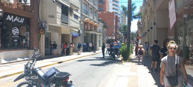 Evacuaron un edificio del Centro por una fuga de gas y trasladaron a un joven al Hospital Cullen