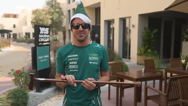 Fernando Alonso recibió un bastón de parte de Nico Hülkenberg.