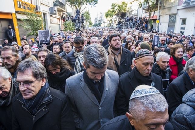 memoria. Autoridades de la mutual judía y del gobierno