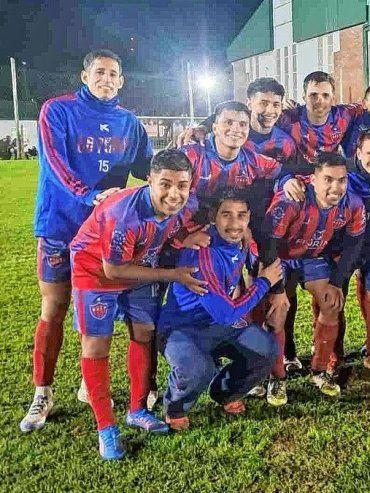 La Perla ganó un partido clave en el adelantado del Apertura José Luis Burtovoy