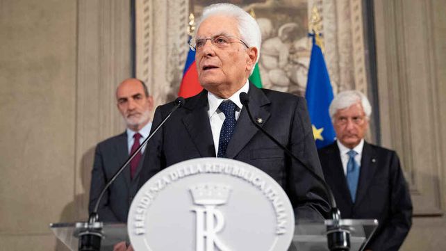 La centroderecha de Italia se une y propone a Berlusconi a presidente