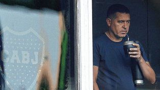Hinchas de Boca preparan un banderazo contra Riquelme