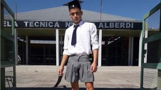 Un alumno denunció que no pudo estar en su colación por usar pollera