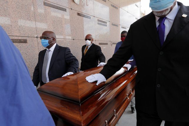 El entierro de un afroestadounidense víctima de Covid en Nueva Orleáns. Esta minoría ha sufrido una tasa de muertes desproporcionada entre gente relativamente joven.