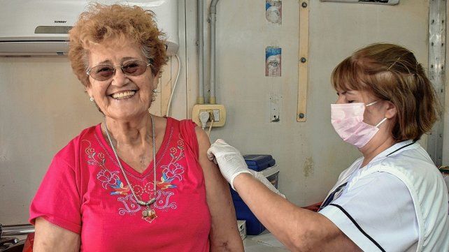 La Municipalidad de Paraná inició la campaña de vacunación antigripal para crear defensas y anticuerpos para enfrentar la gripe.&nbsp;