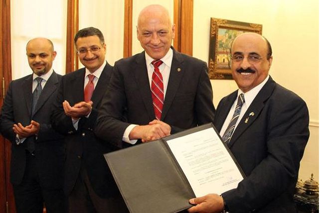 La Nación firmó y está el aval para el crédito de Kuwait