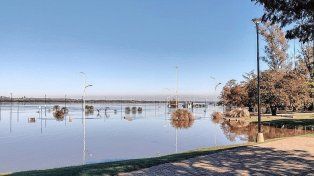 La parte baja de la costanera de Concordia quedó cubierta por el desborde del río Uruguay.&nbsp;