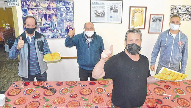 empanadas. Los amigos festejar&aacute;n cada uno en su casa