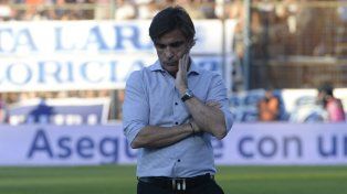 Pensativo. Sanguinetti analiza las alternativas que tiene para reemplazar a dos referentes como Lema y Pablo Pérez.