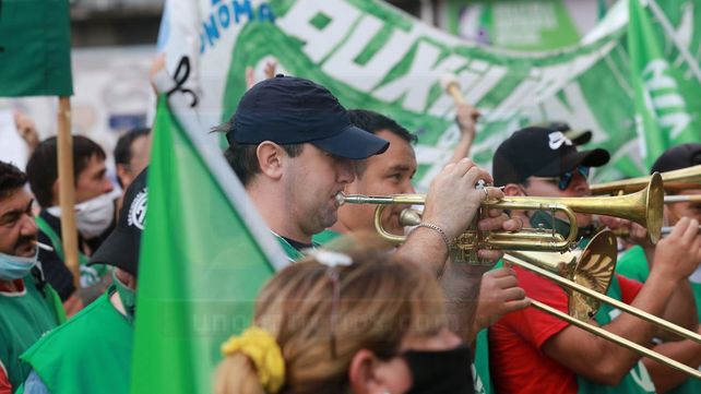 Trabajadores de ATE protestaron frente a la Casa de Giobierno por mejoras salariales